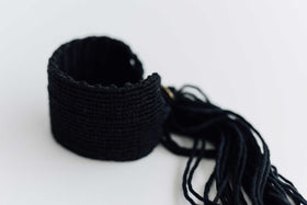 jitsu 糸バングル 黒