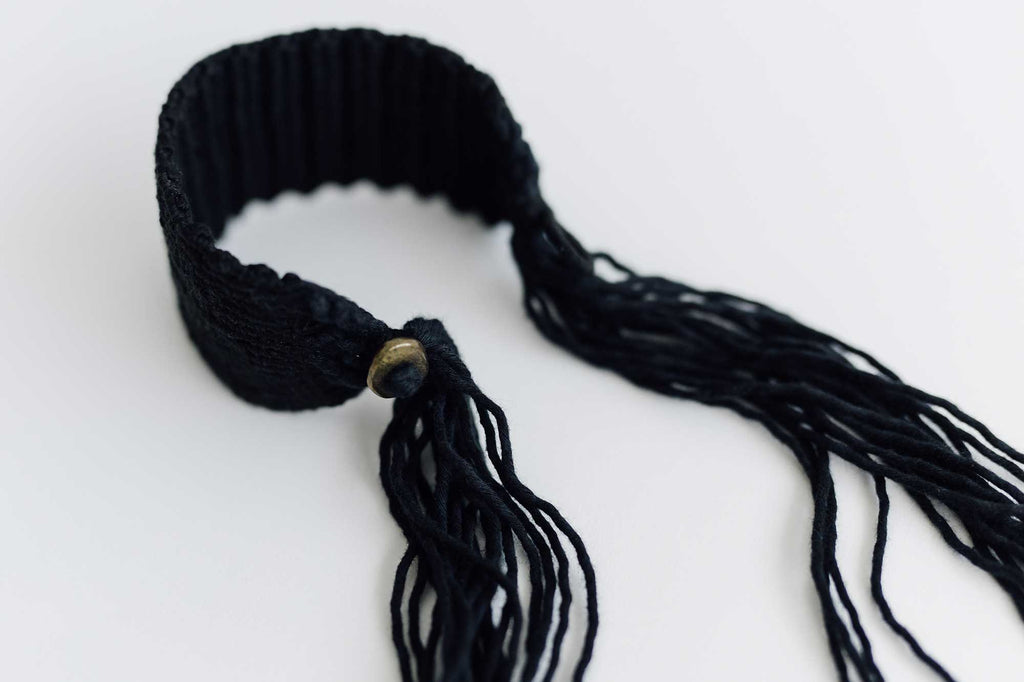 jitsu 糸バングル 黒