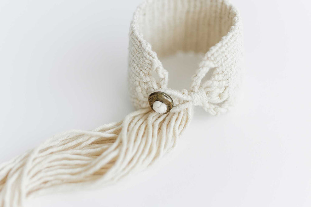 jitsu 糸バングル 白