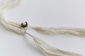 jitsu 糸首飾り/フリンジ 白