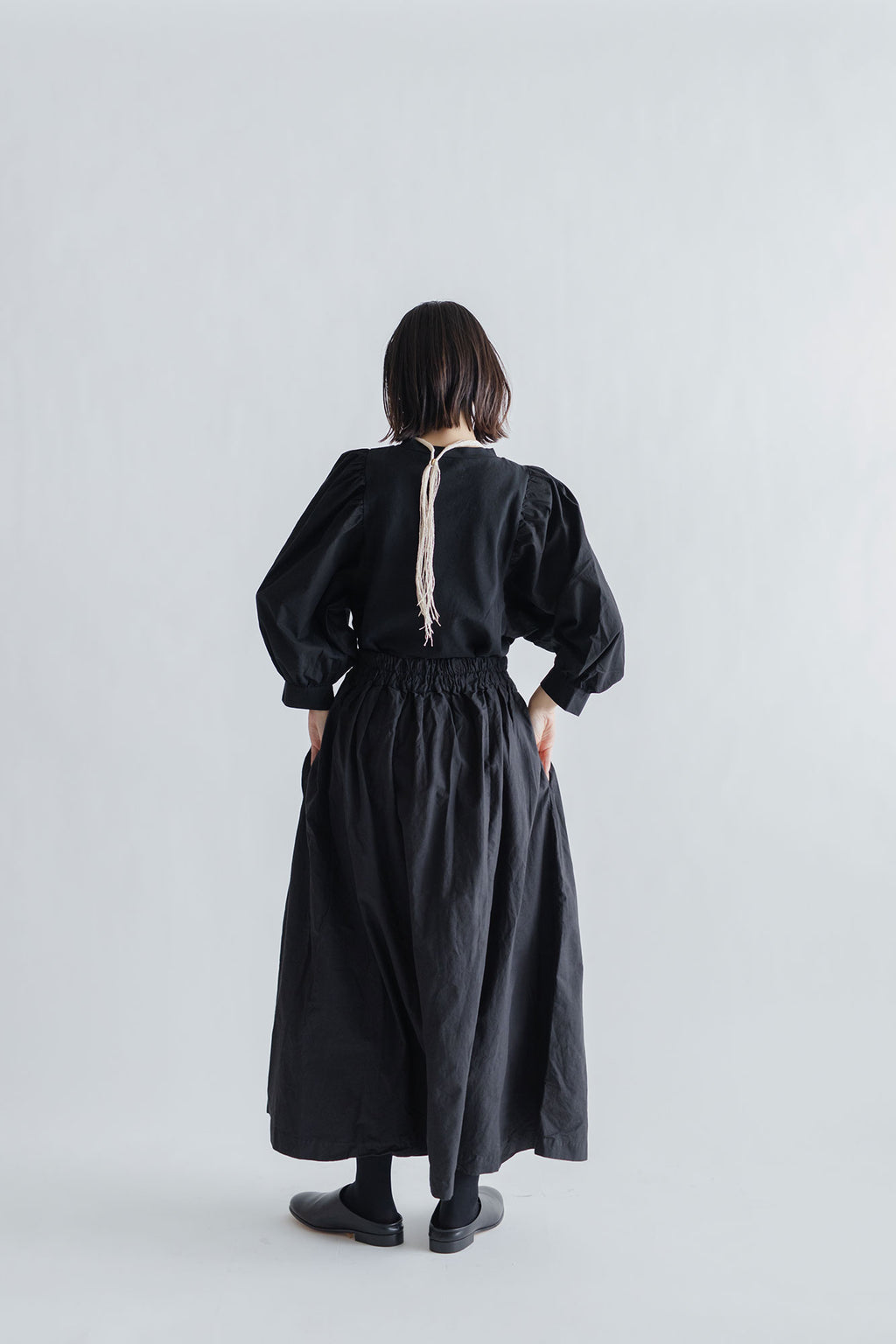 jitsu 糸首飾り/フリンジ 白