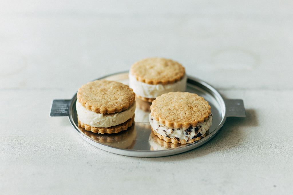 yumiko iihoshi porcelain アルミトレー ラウンド