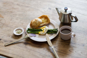 yumiko iihoshi porcelain unjour plate sakura-kumo