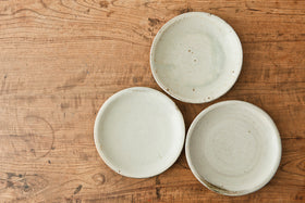 広川絵麻 7寸リム皿 白