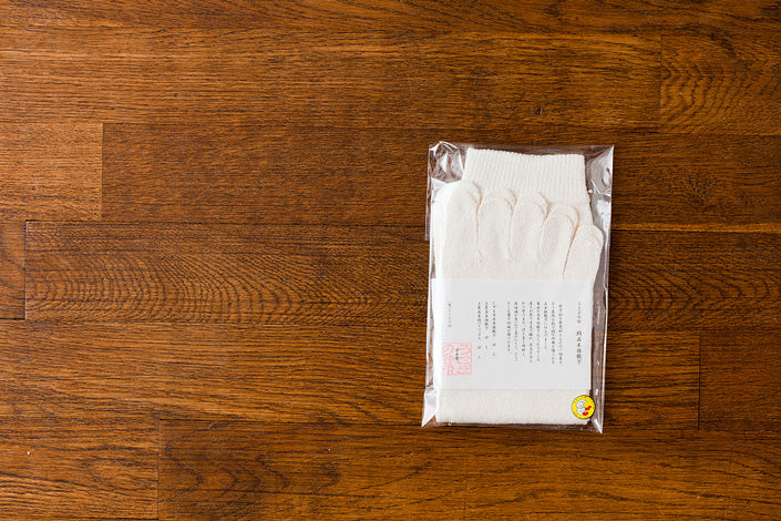 うさぎの会 絹くずまゆ5本指靴下