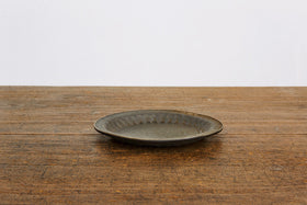 加藤かずみ 輪花ソーサー 錆 M