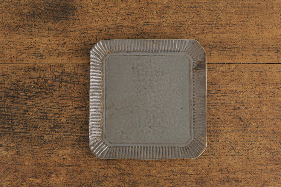 加藤かずみ スクエアプレート 錆 L