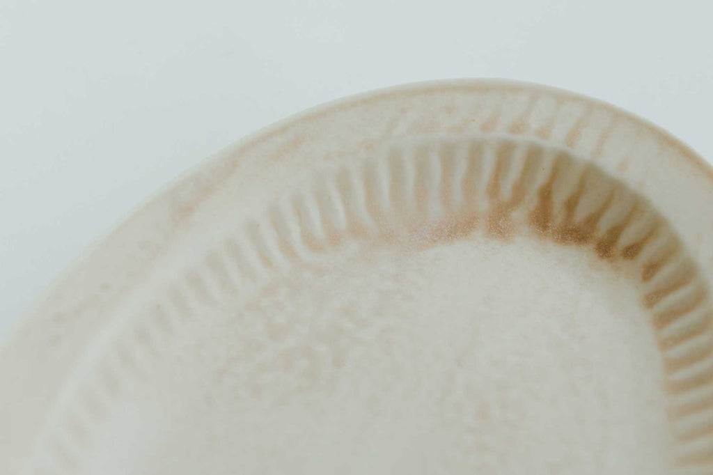 加藤かずみ 輪花オーバルプレート アイボリー