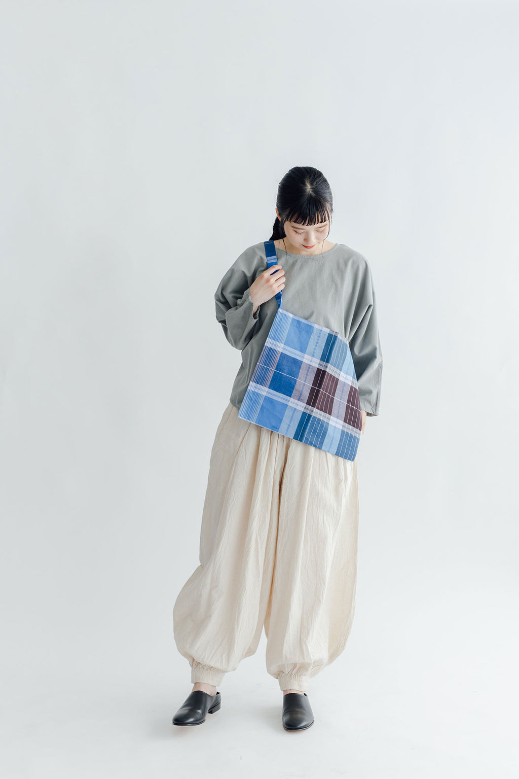 miiThaaii ヴァサント ワンハンドルトート(カラーアソート)