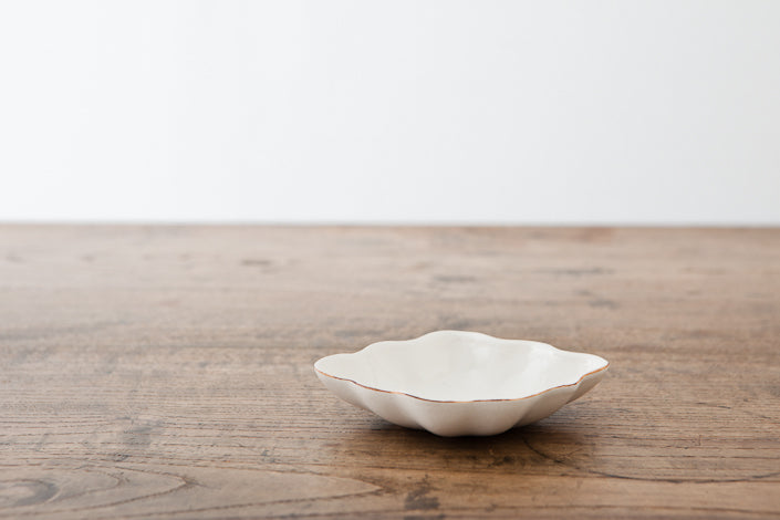 安齋新・厚子 渕鉄てふてふ豆皿