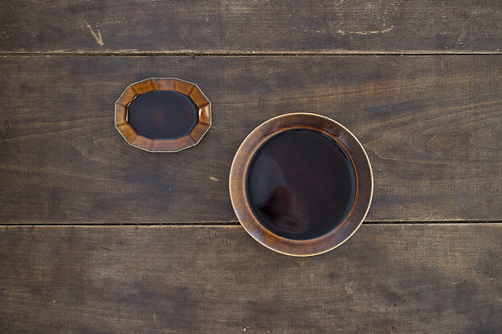 安齋新・厚子 飴釉6寸リム皿