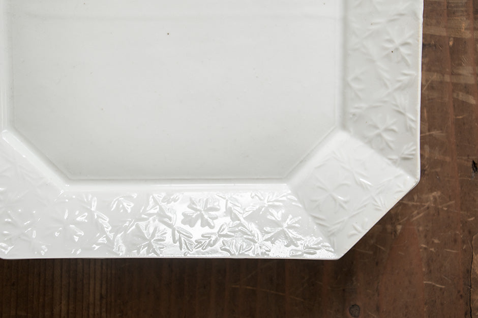 安齋新・厚子 白磁更紗紋四方皿(中)