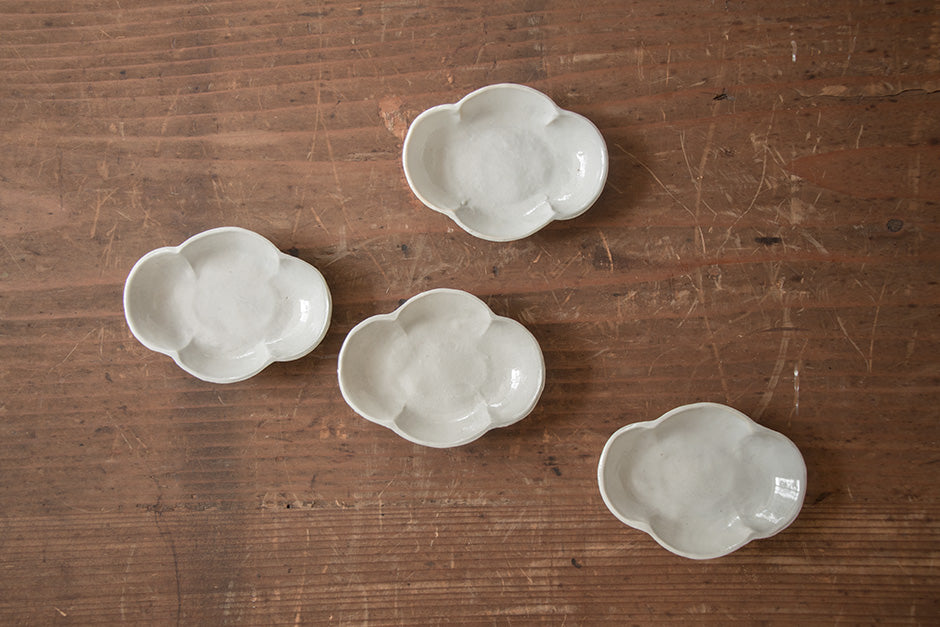 安齋新・厚子 白磁木瓜型豆皿