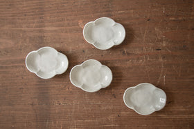 安齋新・厚子 白磁木瓜型豆皿