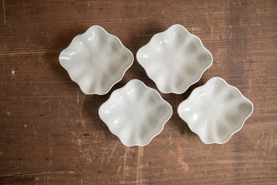 安齋新・厚子 白磁てふてふ豆皿