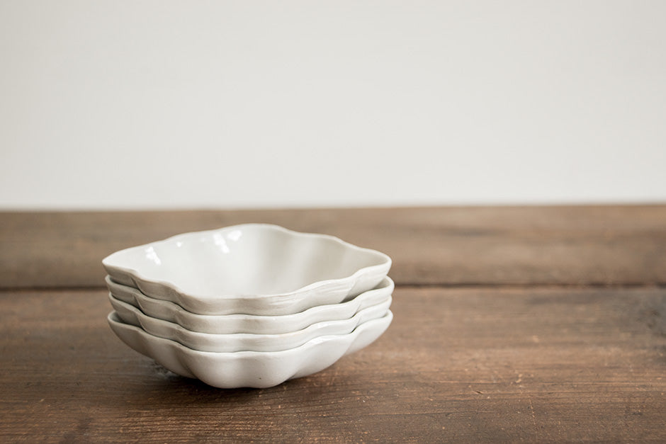 安齋新・厚子 白磁てふてふ豆皿