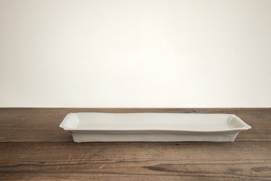 安齋新・厚子 白磁長皿