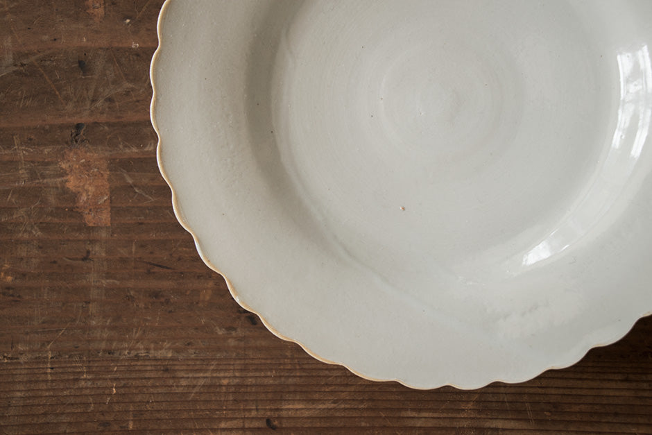 安齋新・厚子 白磁菊花皿