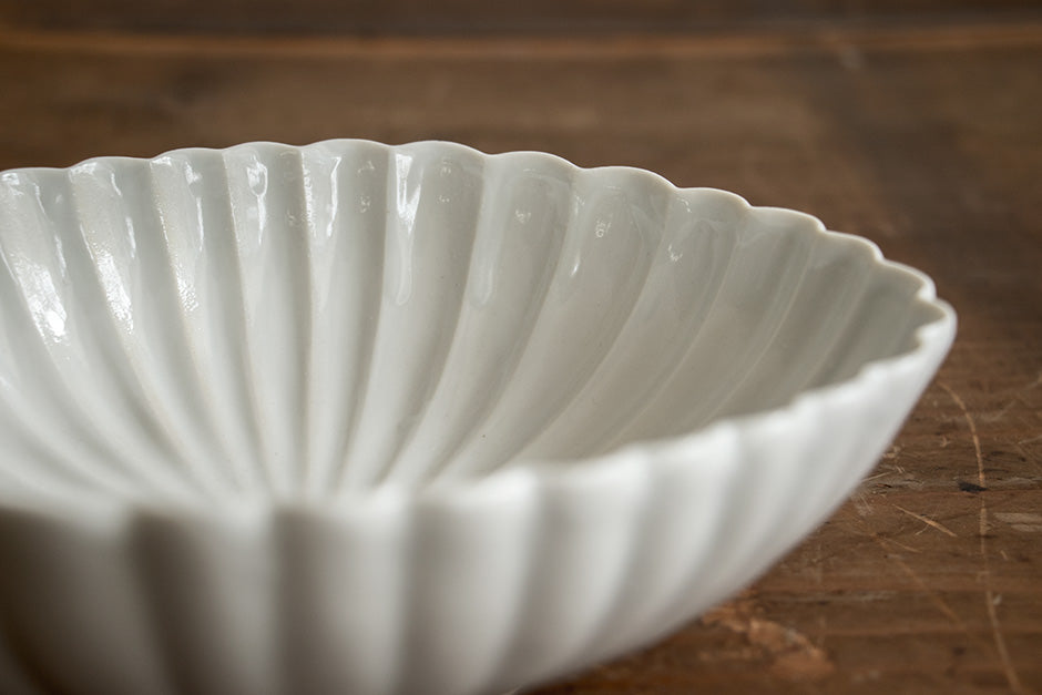 安齋新・厚子 白磁菱形菊鉢