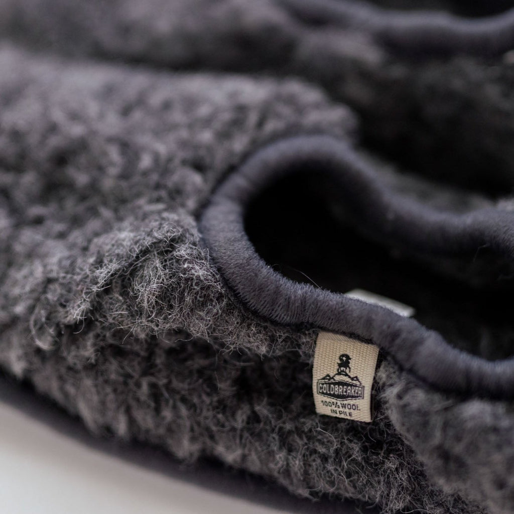 COLD BREAKER ルームシューズ