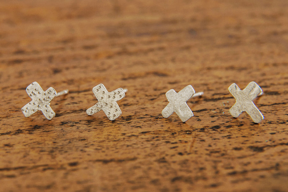 muimaur cross ピアス シルバー