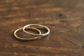 muimaur 薄ヒラリング ゴールド