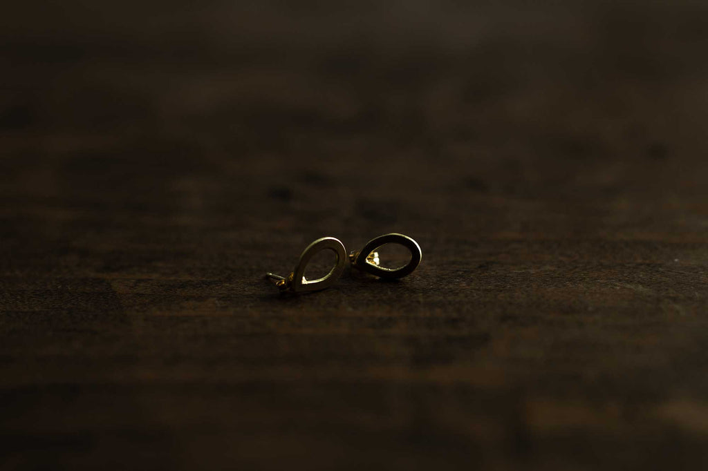 muimaur pitch drop ヒラ ピアス ゴールド