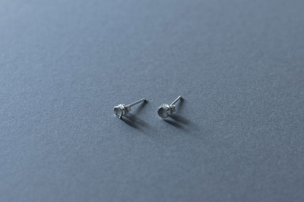 muimaur ピアス nutshell 46 シルバー