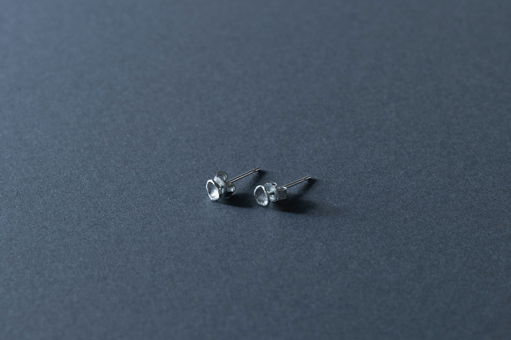 muimaur ピアス nutshell 46 シルバー