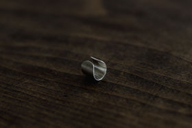 muimaur イヤーカフ think different シルバー