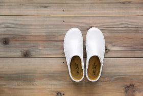 NAOT IRIS ホワイト