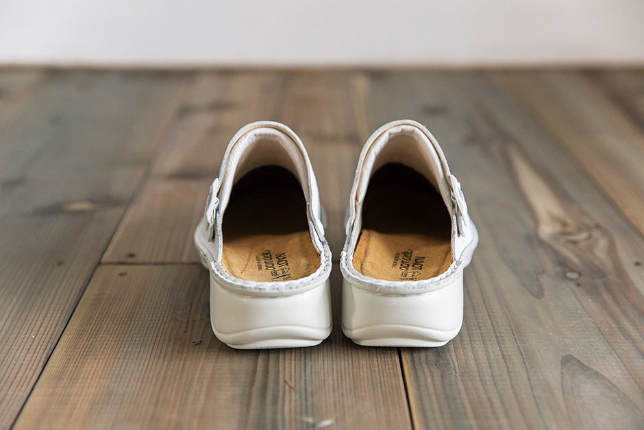 NAOT IRIS ホワイト