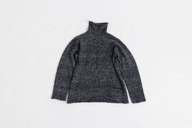 PUENTE Rueca 手紡ぎタートルネックセーター