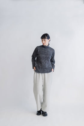 PUENTE Rueca 手紡ぎタートルネックセーター