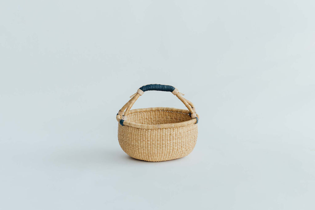 LIGHT YEARS ブルキナバスケット