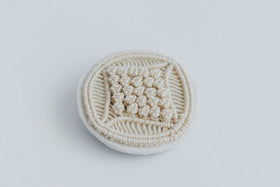 松田紗和 ブローチ 七宝 生成