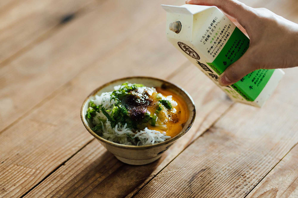 丸秀醤油 自然一だし醤油 *