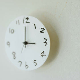 《お一人さま2点限り》' About ' wall clock Yuki MIKAMI × 岩㟢紙器