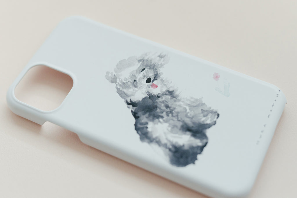 【受注生産・同梱不可】くらもとこ iPhoneケース 風に吹かれる犬