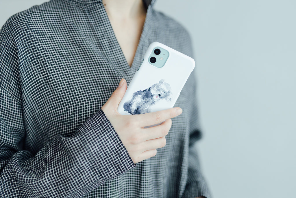 【受注生産・同梱不可】くらもとこ iPhoneケース 風に吹かれる犬