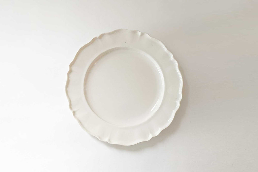 河合竜彦 白ツヤ釉 レリーフ平皿(LM)