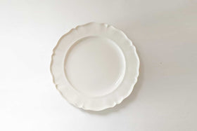 河合竜彦 白ツヤ釉 レリーフ平皿(LM)