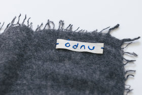 odnu CASHMERE FELTED STOLE