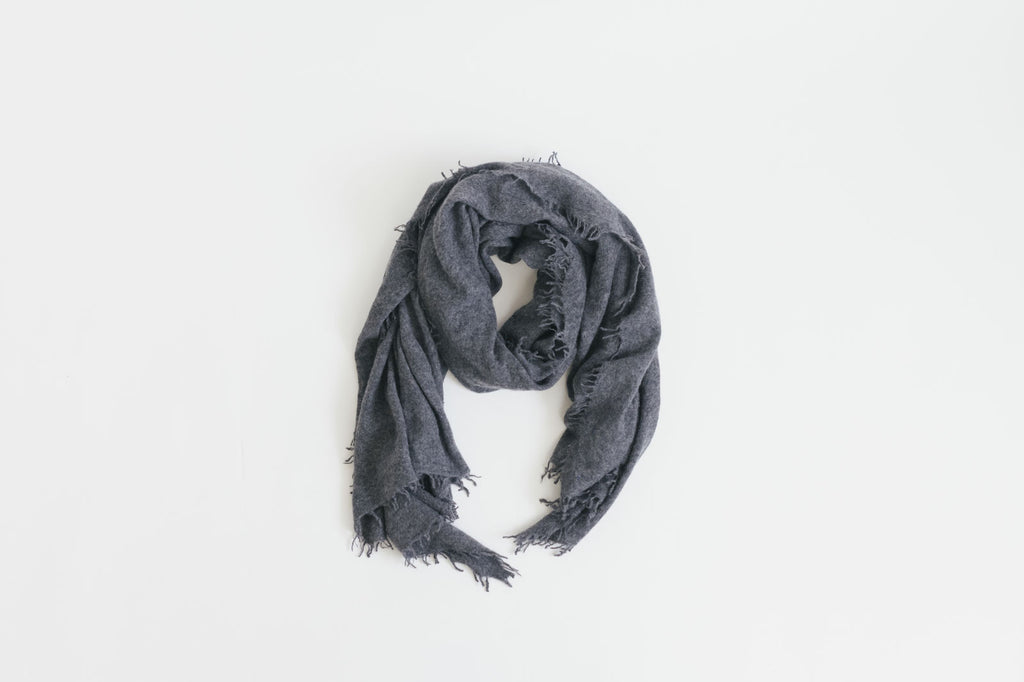 odnu CASHMERE FELTED STOLE