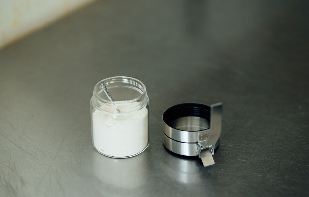 スパイスジャー(スプーン付き)