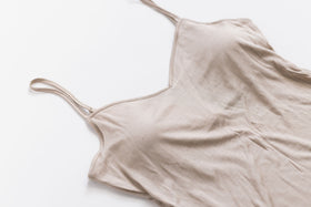 COCOONA SKINWEAR カップ入り Vキャミソール(アジャスター付き)