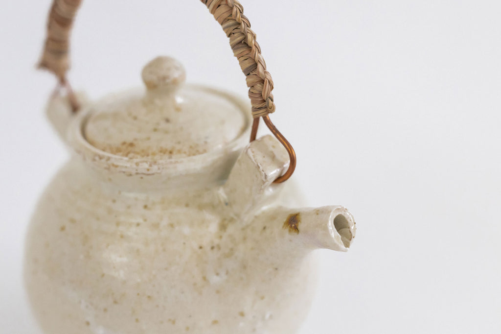 十場あすか 土と艸土瓶