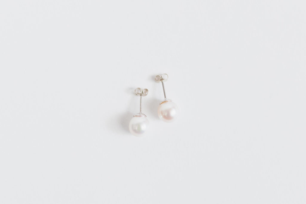shuó Akoya Pearl Pierce