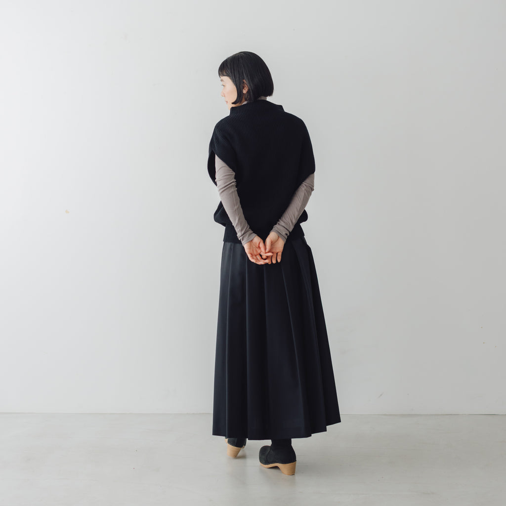 美品♪セオリー ウールリブニットベスト S ブラック黒 ラビットファーフード 美品♪セオリー ウールリブニットベスト S ブラック黒 ラビットファー
