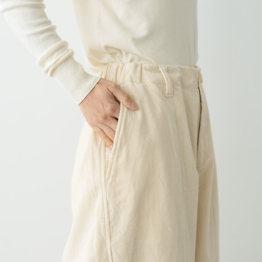 koton オーガニックコットン コーデュロイeaseテーパードパンツ エクリュ